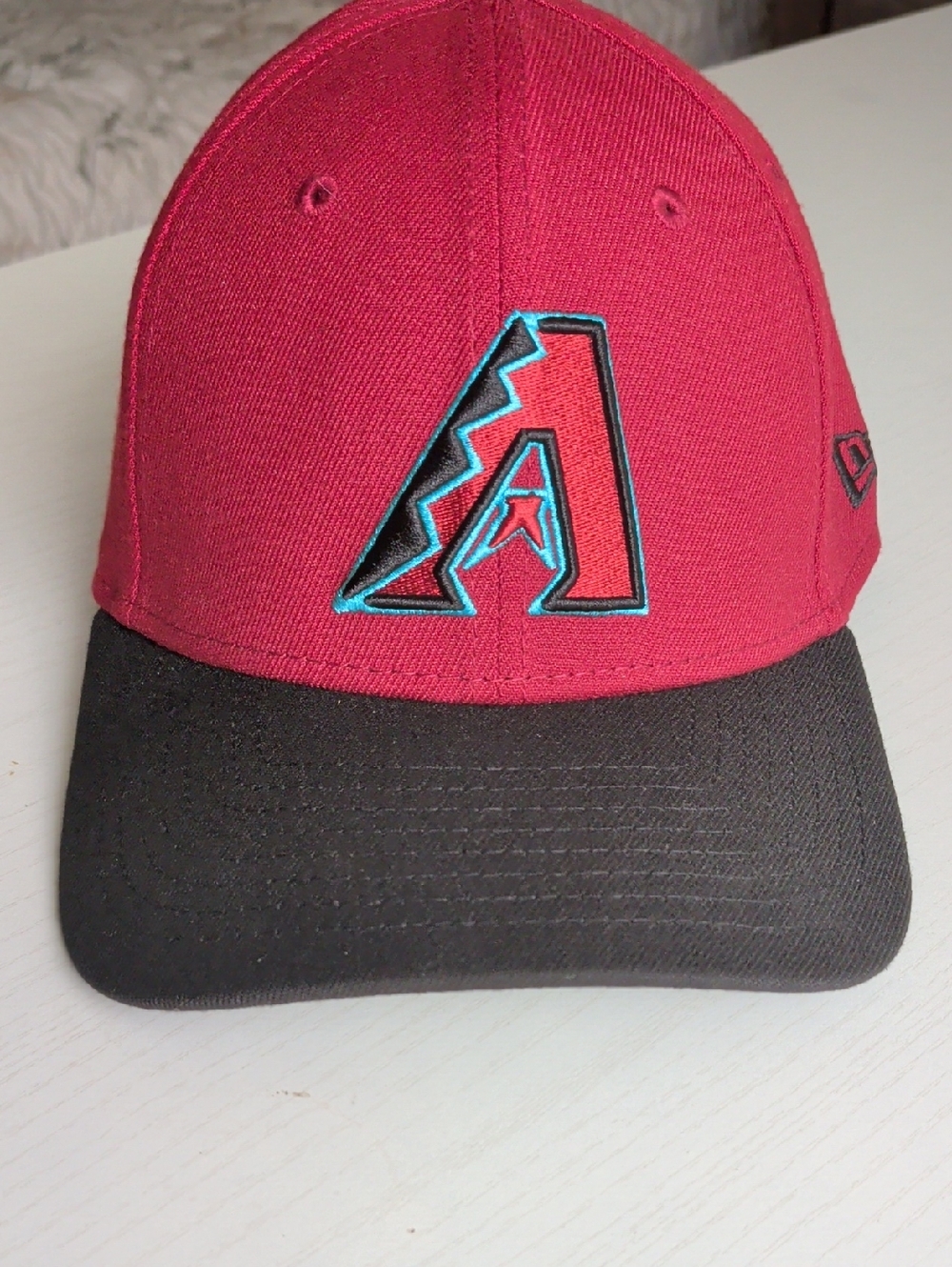 New Era Black & Red Fitted 39THIRTY Cap